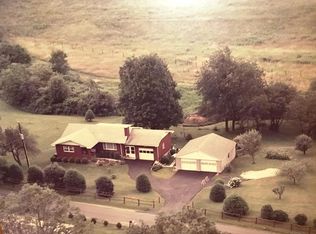 527 Briar Patch Rd, Somerset, PA 15501