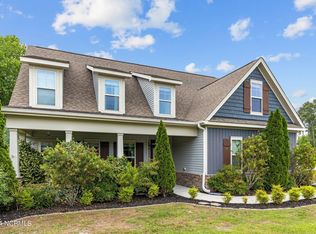 301 Joans Rdg, Stella, NC 28582