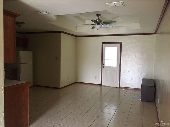 2nd image of 2000 Circle Dr APT 3