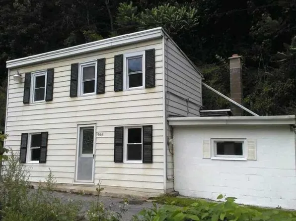 966 S Centre St, Pottsville, PA 17901