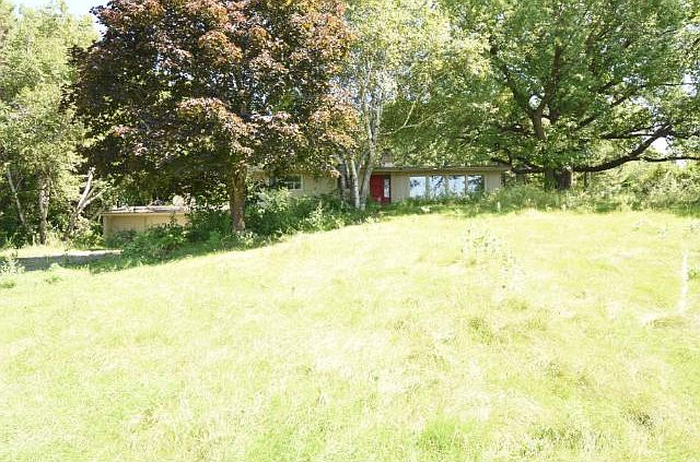 2nd image of 438 Calder Ave SE