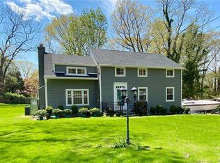 17 Dogwood Rd, Stony Brook, NY 11790