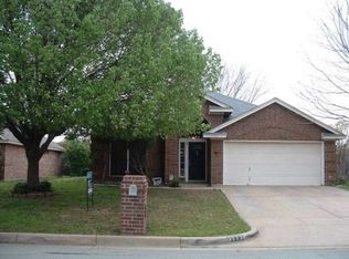 1113 Windy Meadows Dr, Burleson, TX 76028