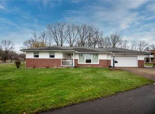 1838 Memorial Dr, Farrell, PA