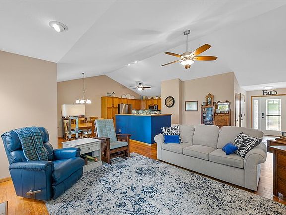 5th image of 6806 Springwood Pl NW