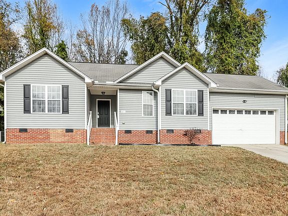3rd image of 4011 Mountainridge Dr