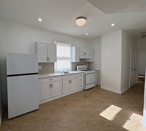2nd image of 63 Winant St Floor 1