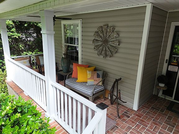 3rd image of 123 Braswell Psge
