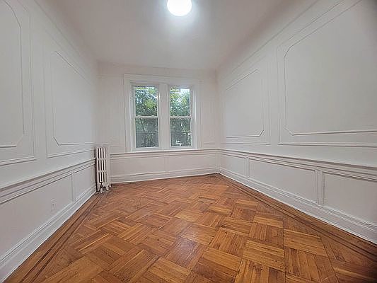 1st image of 289 20th St APT 3R