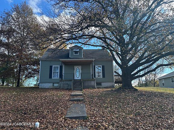 3rd image of 913-909 Colorado St