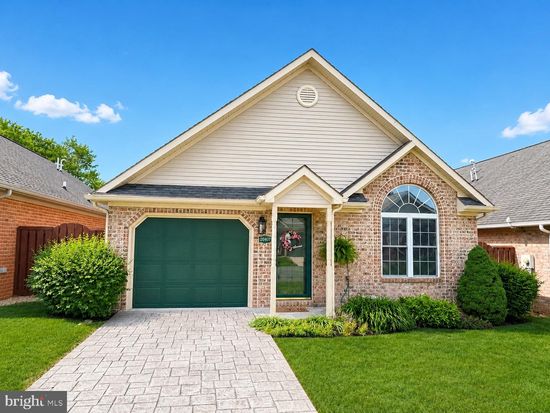 20407 Kings Crest Blvd, Hagerstown, MD 21742