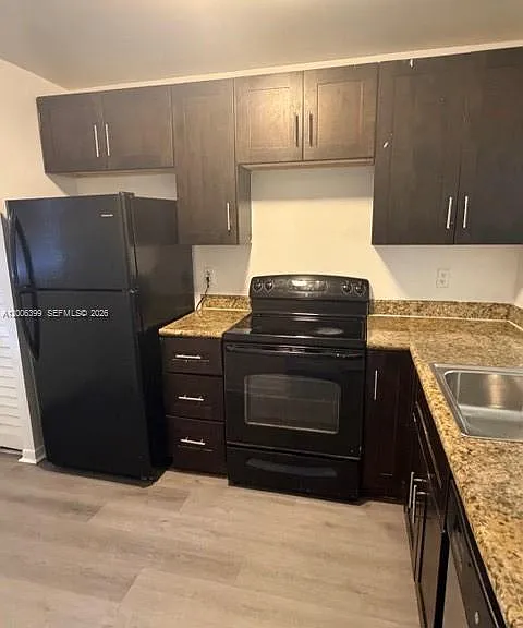 20800 NE 8th Ct #106-17 — Photo 1