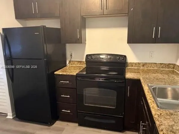 20800 NE 8th Ct APT 106-17, Miami, FL 33179