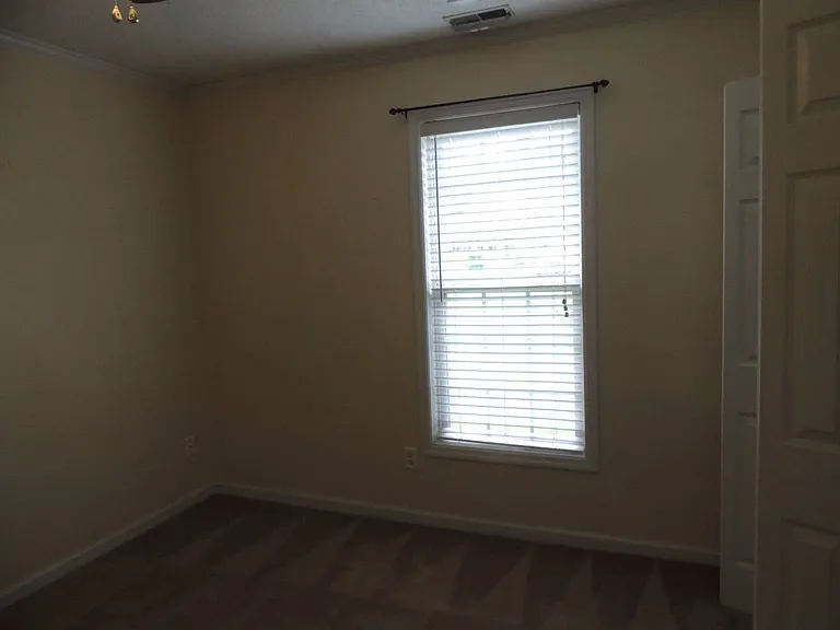 403 Jacqueline Dr — Photo 14