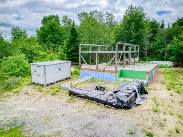29 Upland Road, Wiscasset, ME 04578