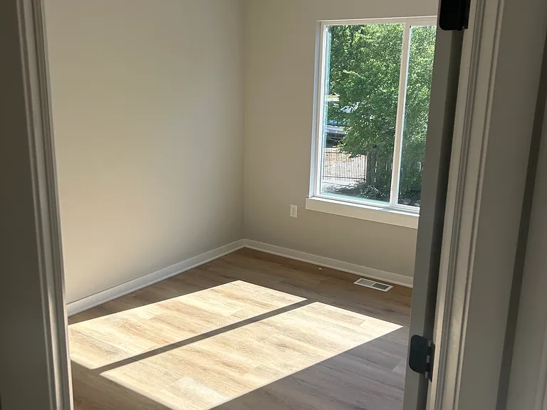 349 S Georgie Ave — Photo 12
