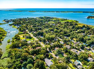 12 W End Ave, East Quogue, NY 11942