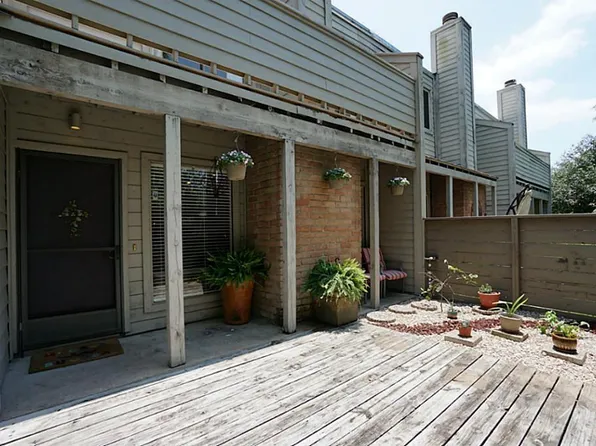 1664 Prairie Mark Ln, Houston, TX 77077