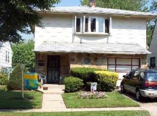 11205 176th St, Addisleigh Park, NY 11433