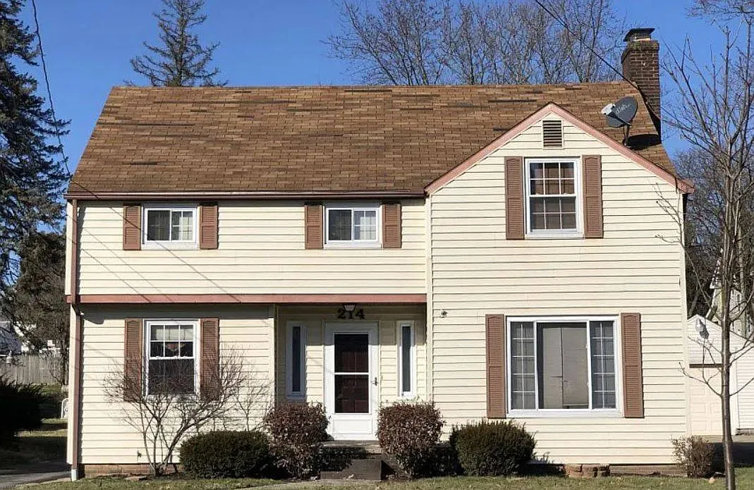 214 Maywood Dr photo 1