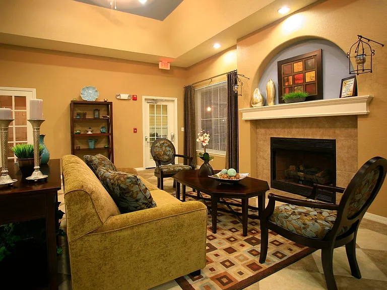 Summerlin Oaks Apartments — Photo 2