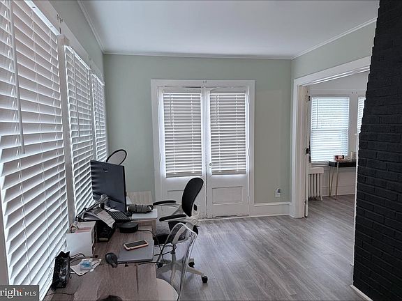 4th image of 283 W Commerce Ext