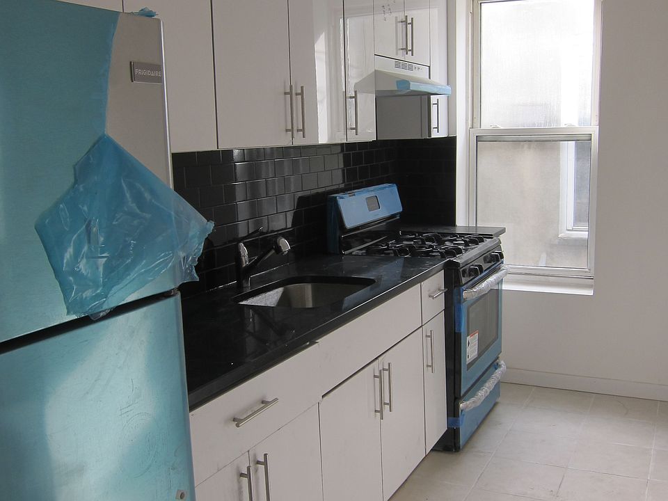1st image of 2355 27th St