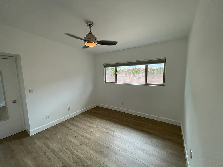 22526 Friar St — Photo 30