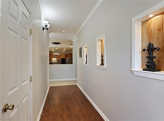 5th image of 125 Oakmont Dr