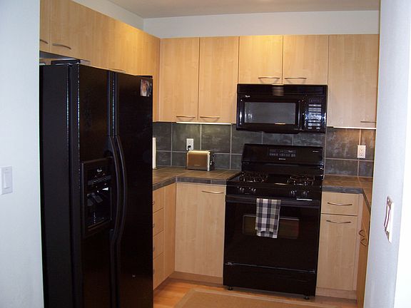 2nd image of 400 W 8th St Unit 222W