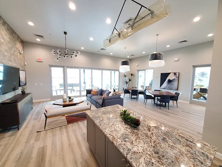 Inspiration Apartments — Photo 31