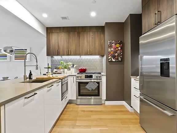 2nd image of 470 Dean St #3109