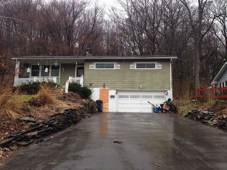 1st image of 300 Barnes Ave