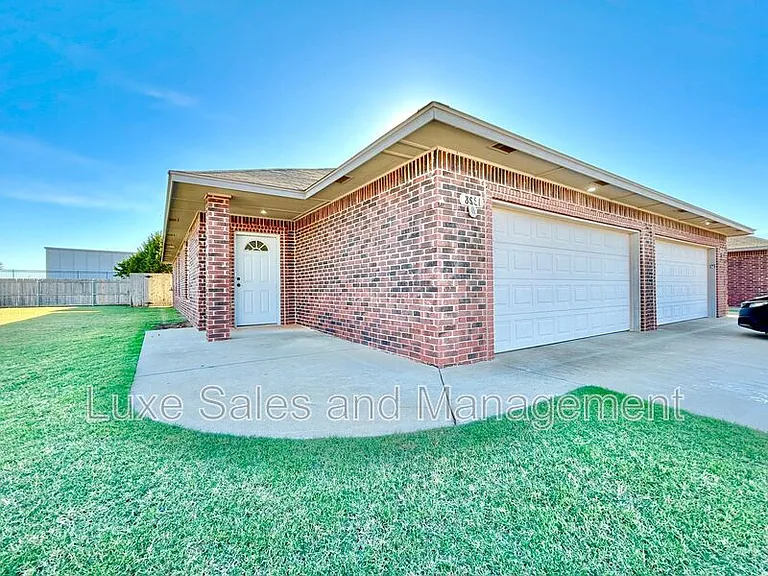 1328 Garden Gate Dr #A — Photo 1
