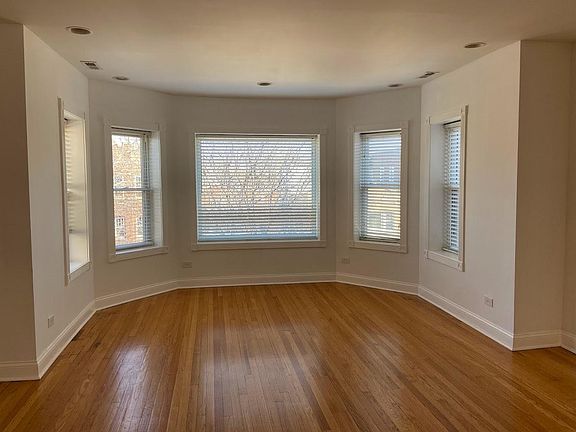 3rd image of 2217 W Rosemont Ave #3