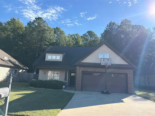 153 Stonebriar Dr, Calera, AL 35040