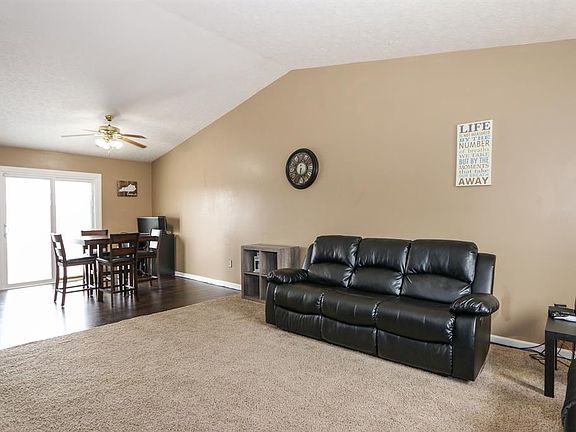 4th image of 700 Brookwood Dr
