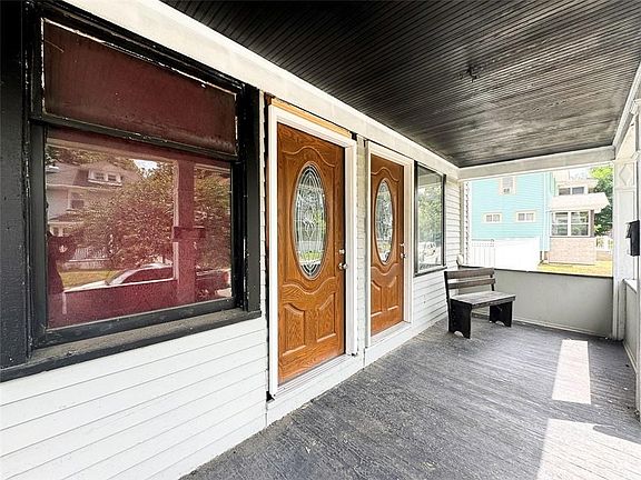 5th image of 74 Dayton St