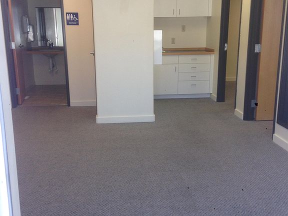 3rd image of 4489 N Dresden Pl Ste 102