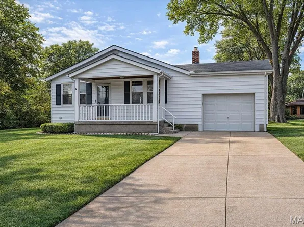 4048 Buckley Rd, Saint Louis, MO 63125
