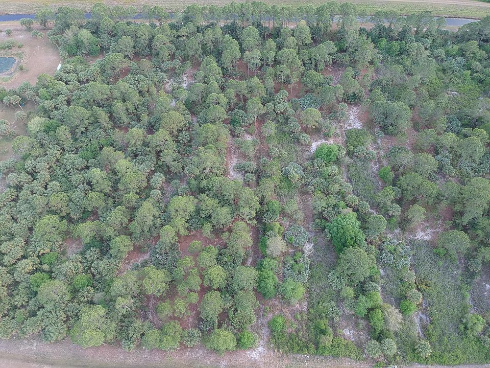 2nd image of 179 Deer Run Rd