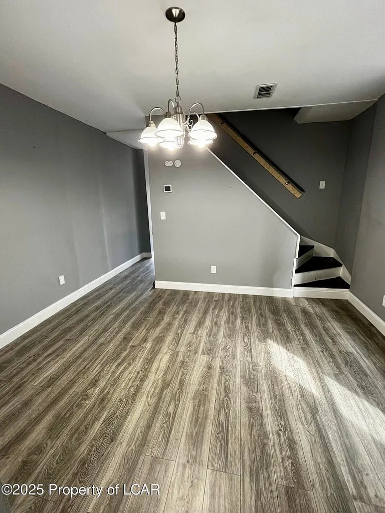 3 bed, 1700 sqft, $1,500 — Photo 2