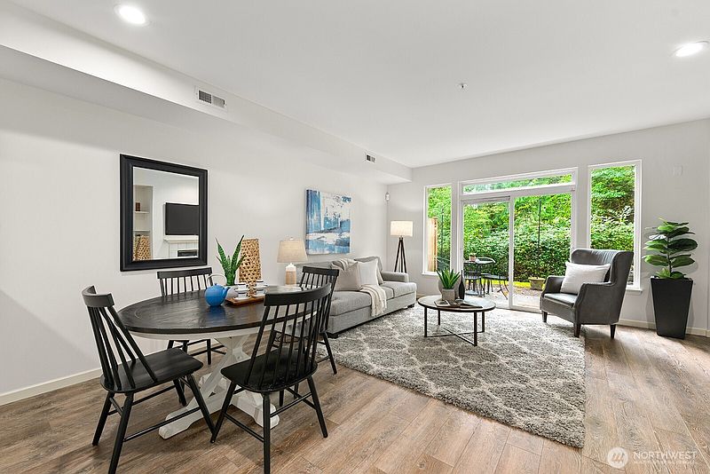 4th image of 21616 9th Avenue SE #C105