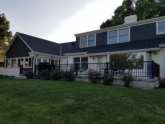 3rd image of 804 Parkview Dr