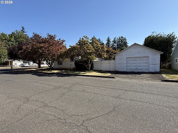 3rd image of 174 Macarthur St