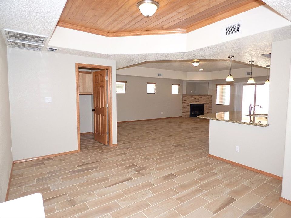 1st image of 6401 Los Cantos Ave NW