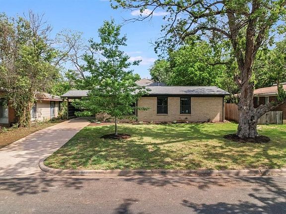 3rd image of 1808 Forest Hill Dr