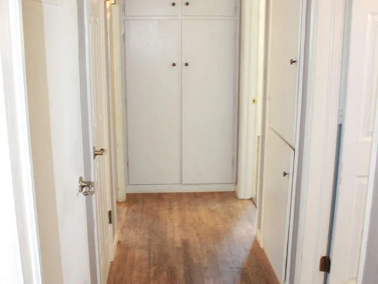5677 N Millbrook Ave — Photo 13