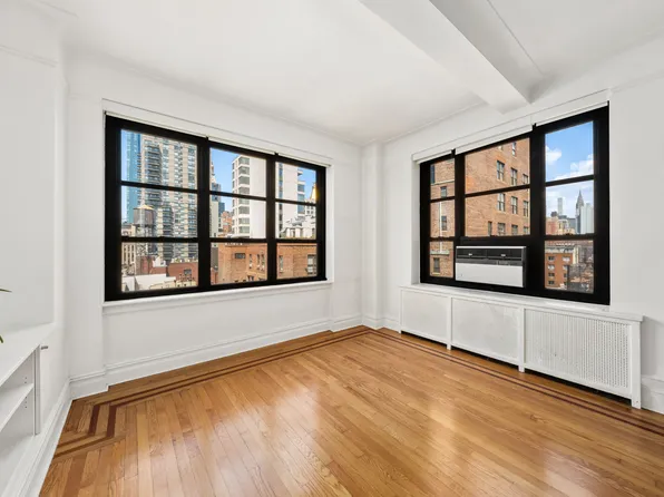 235 East 22nd Street image 4 of 10