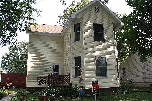 268 N 7th Ave photo 1